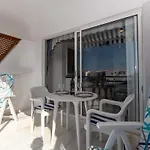 Club Atlantis 120 - With Sea And Pool View アパート アデヘ